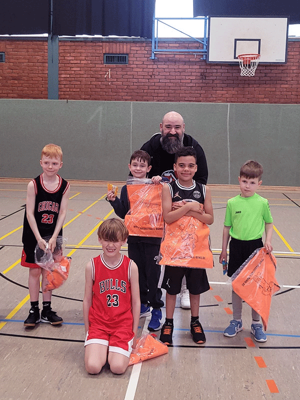 Mehr über den Artikel erfahren U8 Spielfest in Erfurt